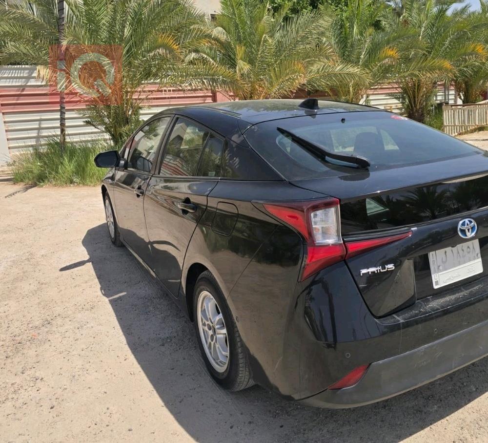 تۆیۆتا پریوس